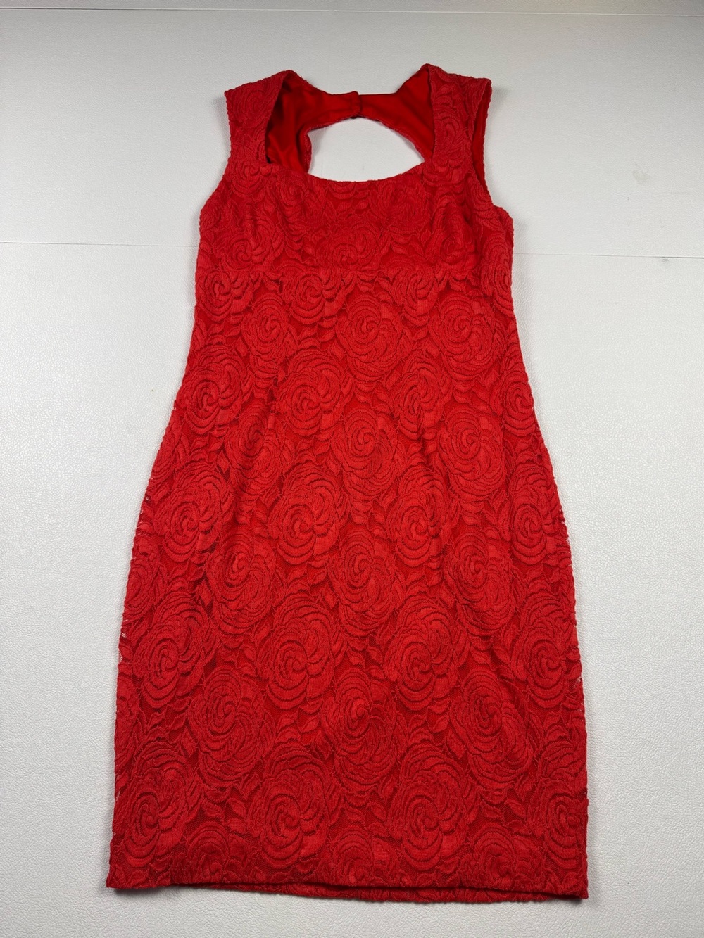 Cache Red Rose Lace Sheath Dress Size 14 Sleeveless Cutout Back Made in USA